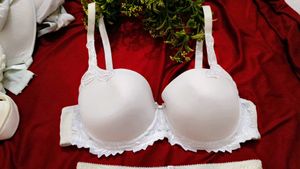 White Lace Trim Bra With Beautiful  Penty
