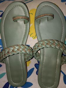 Women Fancy Slip-on Flat Sandals
