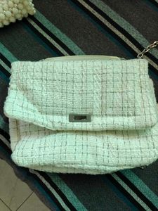 Chic Tweed Flap Bag