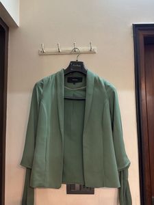 Green structured blazer