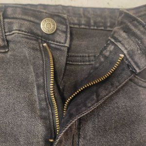 Gray High-Waisted  Jeans