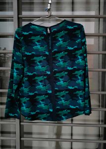 Camo Print Long Sleeve Top