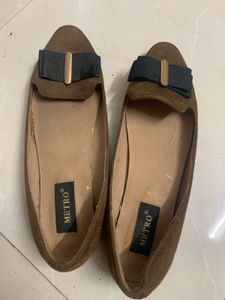 Chic Brown Ballet Flats with Bow Detail