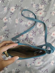 Baggit Blue Crossbody Bag