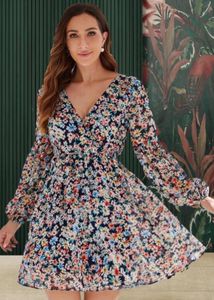 Chic Floral V-Neck Mini Dress