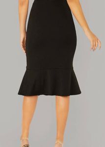 Chic Black Ruffle Skirt