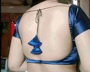 deep neck blouse non padded