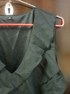 Black Sleeveless Top