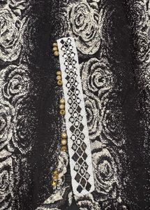 Embellished Black &amp; White Rose Print Kurta