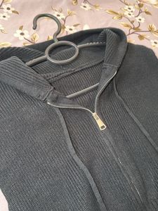 Black Zip-Up Hooded Knit Vest