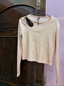 Ribbed Cut-Out Long Sleeve Top