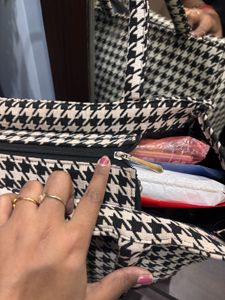 Stylish Houndstooth Tote Bag
