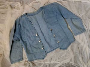 💌Light Wash Denim Jacket