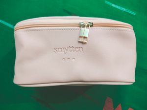 Bow Vanity Bag Very Spacious And Big 💗