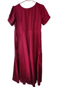 Elegant Maroon Midi Dress