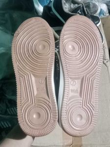 NEW NO USED CASUAL SHOES FOR MAN,