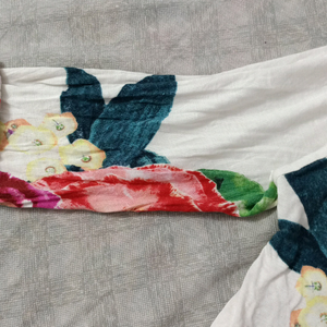 crop top with full sleeves . M size