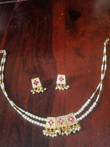 Elegant Pink Floral Necklace Set