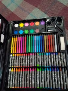 150 Piece Art Set