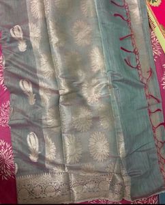 Elegant Blue Saree with Intricate Weaving