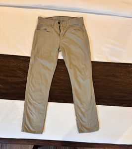 Levi’s Men's Khaki Straight Leg Pants