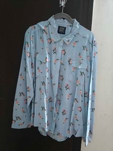 nwt dnmx Floral Button-Up Shirt