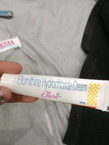 eflora and mederma cream