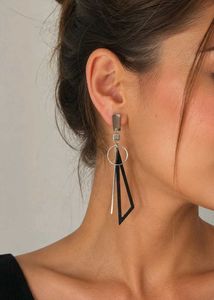 ✨ Elegant Geometric Drop Earrings – Brand New ✨