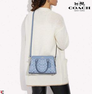 COACH**MEDIUM DARCIE CARRYALL BAG*WD box