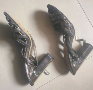 Glittery block heels sandals