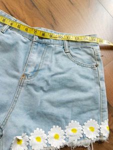 Daisy Denim Shorts mini