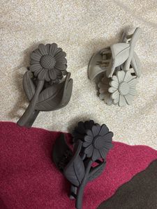 Cute Flower Hair Claw Clips (Set of 3)