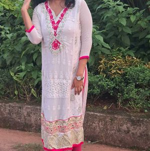 Elegant Embroidered Kurta