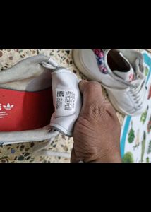 Rare vintage  White Adidas Sneakers with Flor
