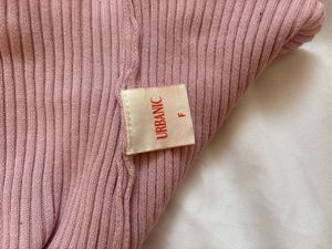 baby pink Ribbed Knit Cropped top