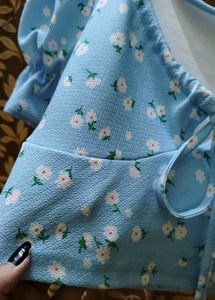 Blue Floral Sweetheart Neck
