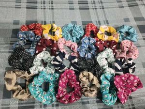 colourful.scrunchies of 24 piece with a surprise g