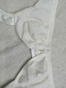 32 D Bra