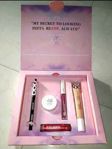 Just Herbs Makeup Essentials Glam Box