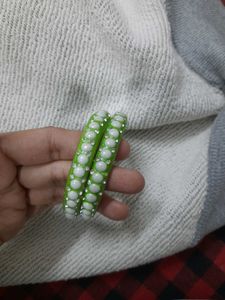 Green &amp; White Bangle Set