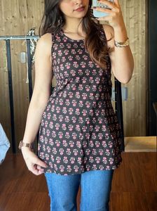 Floral Print Sleeveless Kurta Top