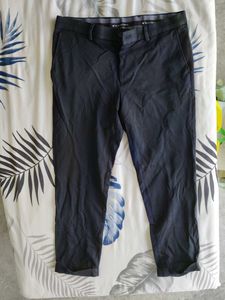Stylish Checked Trousers-check descripti
