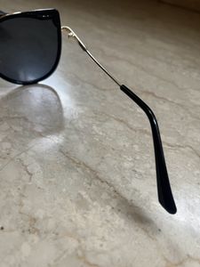 URBANIC Black Aviator Sunglasses with Case