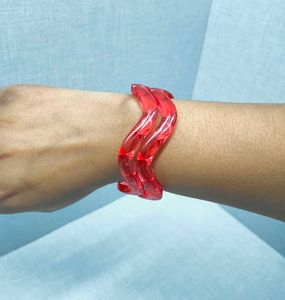 Unique Wavy Bangle Set