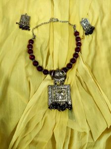Maroon Beaded Necklace &amp; Chain Set