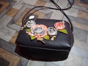 Chic Floral Shoulder Bag