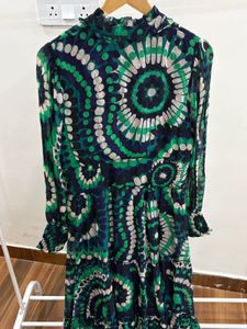 Abstract Retro print Maxi with smocked cuffs
