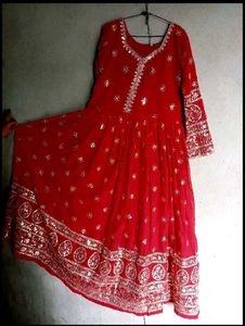 ethnic gown.srif 30 miniut wear kiya.