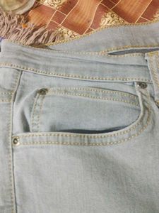 Stylish Men's Grey Trousers