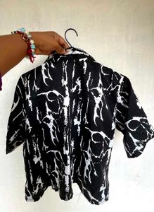 women's Black &amp; White Abstract Print three quarter